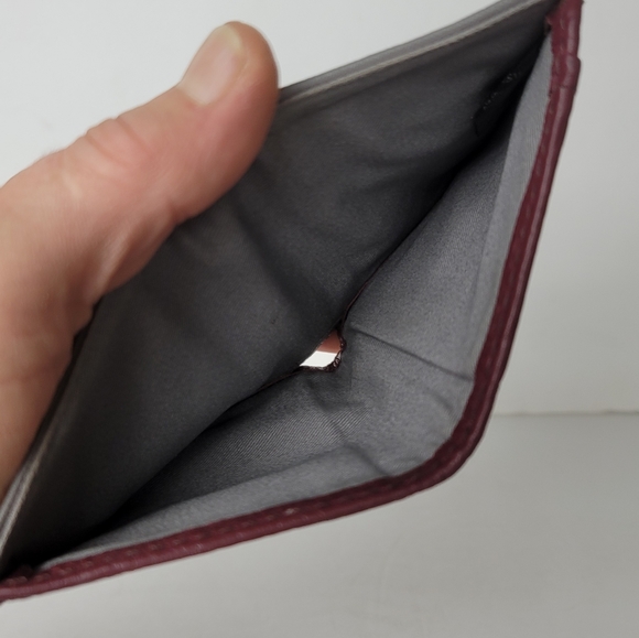 Fossil Bi Fold Wallet Maroon - Picture 5 of 5